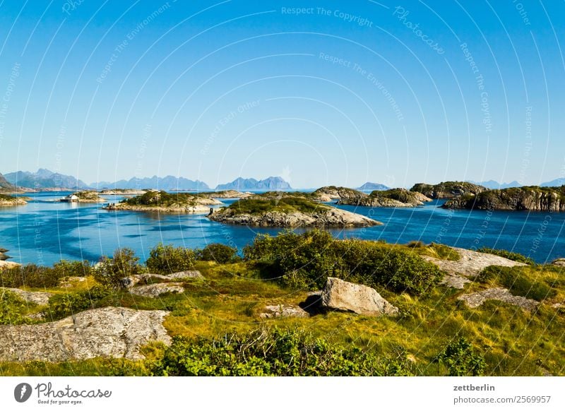 Henningsvær Polarmeer Europa Felsen Ferien & Urlaub & Reisen Fjord Himmel Himmel (Jenseits) Horizont Insel Landschaft Lofoten maritim Meer Natur nordisch