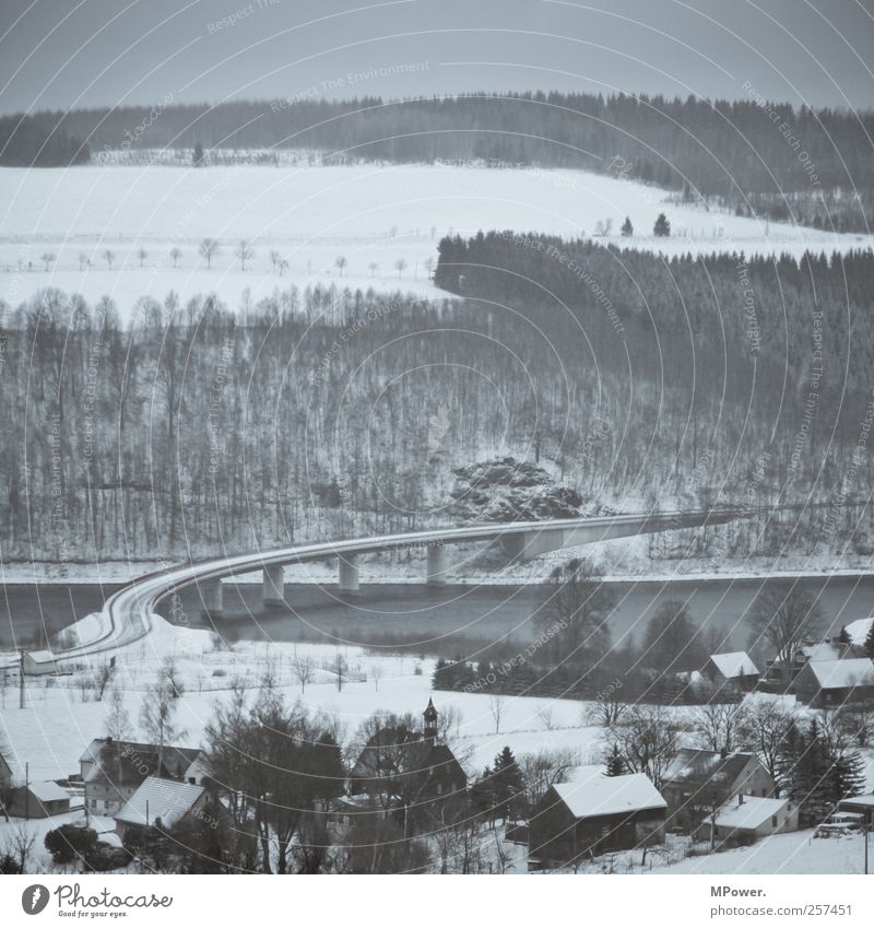 rauschenbachtalsperre Dorf Brücke Gebäude Wahrzeichen Straße Hochstraße kalt See Talsperre Wald Winter Schneefall Bogen Brückenpfeiler Schneelandschaft