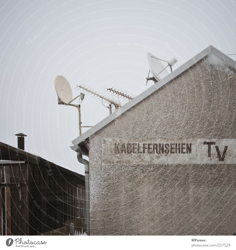 2012 wird Analog auf Eis gelegt Arbeitsplatz Fernseher Kabel Stahlkabel Technik & Technologie Unterhaltungselektronik Fortschritt Zukunft Telekommunikation