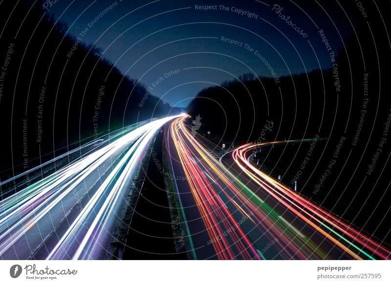 speedcars Landschaft Schönes Wetter Verkehr Verkehrsmittel Personenverkehr Öffentlicher Personennahverkehr Berufsverkehr Straßenverkehr Autofahren Autobahn