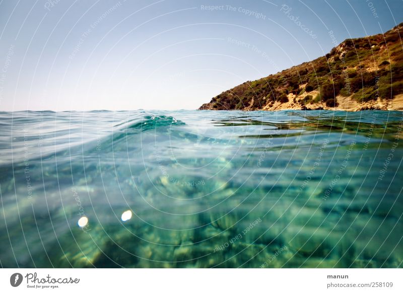 ab in den Urlaub Natur Landschaft Wasser Himmel Schönes Wetter Hügel Felsen Wellen Küste Bucht Meer Insel Mittelmeer mediterran Sardinien authentisch natürlich