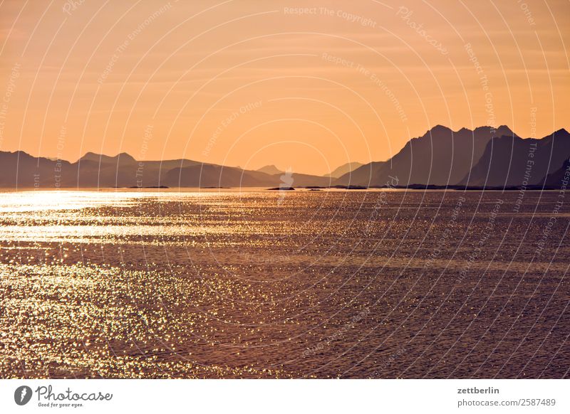 Feierabend auf Lofoten Polarmeer Europa Felsen Ferien & Urlaub & Reisen Fjord Himmel Himmel (Jenseits) Horizont Insel Landschaft maritim Meer Natur nordisch