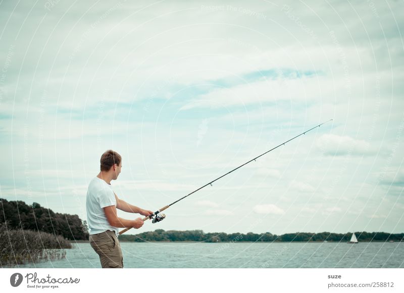 Fangfrage Freizeit & Hobby Angeln Ferien & Urlaub & Reisen Mensch maskulin Mann Erwachsene 1 Umwelt Natur Luft Wasser Himmel Horizont Klima Seeufer authentisch