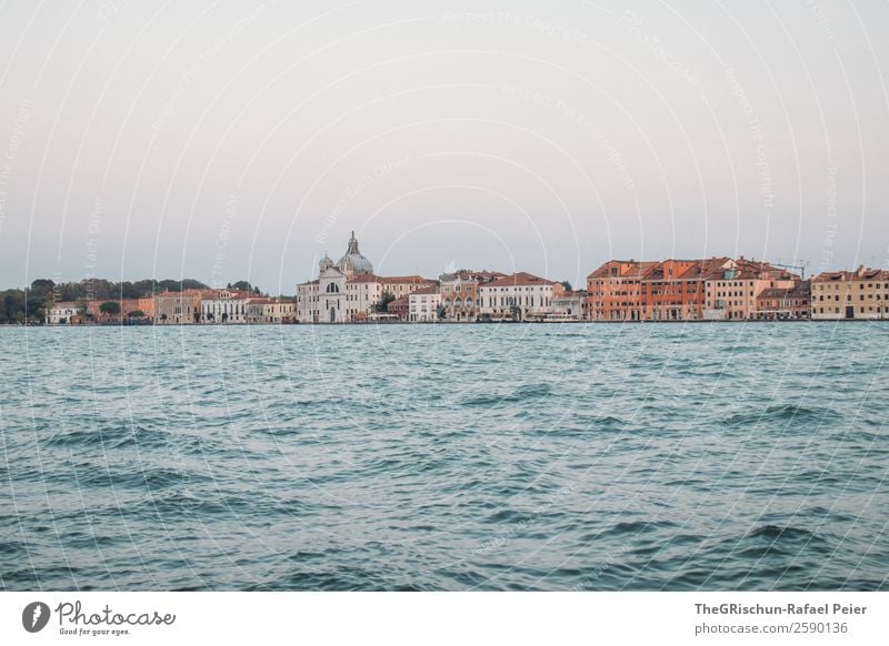 Venedig Kleinstadt Stadt Hafenstadt Stadtzentrum blau braun Wasser Haus Kirche Dämmerung Italien Außenaufnahme Menschenleer Textfreiraum oben Textfreiraum unten