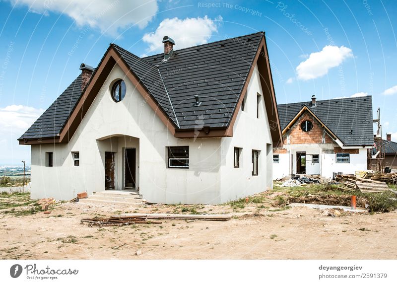 Kleine Neubauhäuser Haus Himmel Architektur Fassade bauen authentisch klein neu heimwärts Anwesen Gerüst Gehäuse Konstruktion Dach Außenseite wohnbedingt