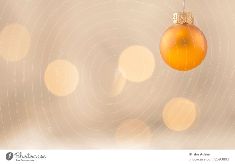 Goldene hängende Weihnachtskugel Stil Design Weihnachtskarte Postkarte Feste & Feiern Weihnachten & Advent Glas Kugel Christbaumkugel Lichterkette glänzend