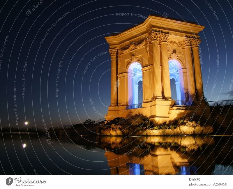 Wasserversorgung mit Stil, bei Nacht Trinkwasser Kunst Architektur Nachthimmel Sonnenaufgang Sonnenuntergang Park Montpellier Frankreich Menschenleer Turm