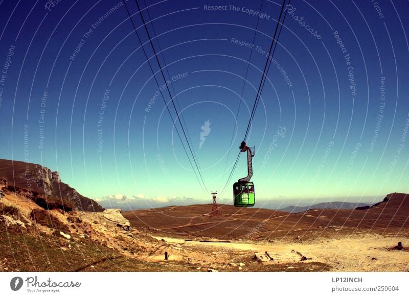 Karpaten Natur Landschaft Wolkenloser Himmel Sommer Schönes Wetter Berge u. Gebirge Rumänien Europa Sehenswürdigkeit Güterverkehr & Logistik Seilbahn