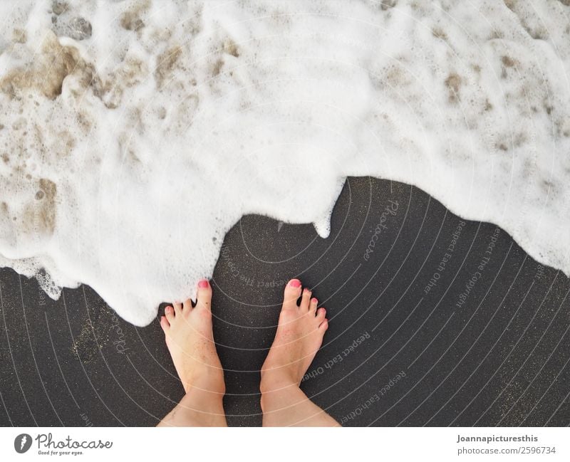 Black beach Tourismus Strand Meer Wellen Mensch Fuß 1 Urelemente Erde Sand Wasser Schwimmen & Baden Ferien & Urlaub & Reisen außergewöhnlich dunkel exotisch