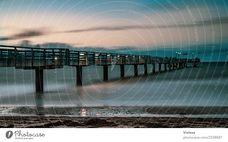 Heiligendamm III Brücke Sehenswürdigkeit Bekanntheit blau Seebrücke Ostsee Badeort Langzeitbelichtung Strand Mecklenburg-Vorpommern Abend Dämmerung Schatten