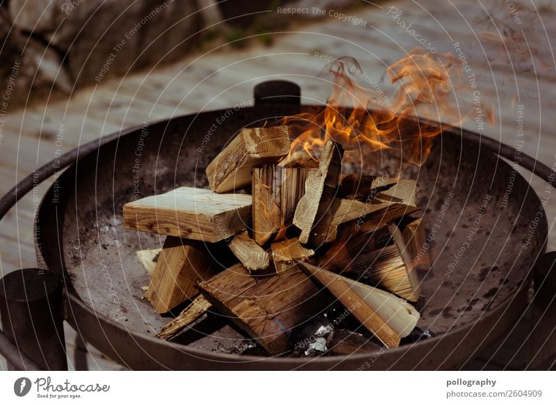 fire Freizeit & Hobby Ferien & Urlaub & Reisen Ausflug Abenteuer Freiheit Camping Lagerfeuerstimmung Feuer Lagerplatz Holz Metall authentisch bedrohlich heiß