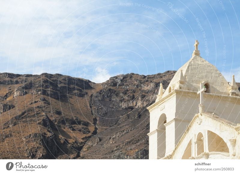 Maca Landschaft Urelemente Erde Himmel Schönes Wetter Felsen Berge u. Gebirge Kirche Bauwerk Sehenswürdigkeit alt Felsspalten Felswand Kapelle Gotteshäuser