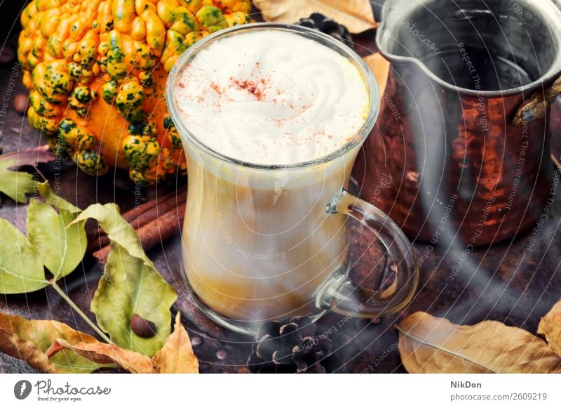 Latte Herbst-Heißgetränk Kaffee Kürbis Squash Cappuccino trinken Getränk fallen Zimt Stillleben altehrwürdig Blatt gelb Blätter cremig Saison Becher Aroma retro