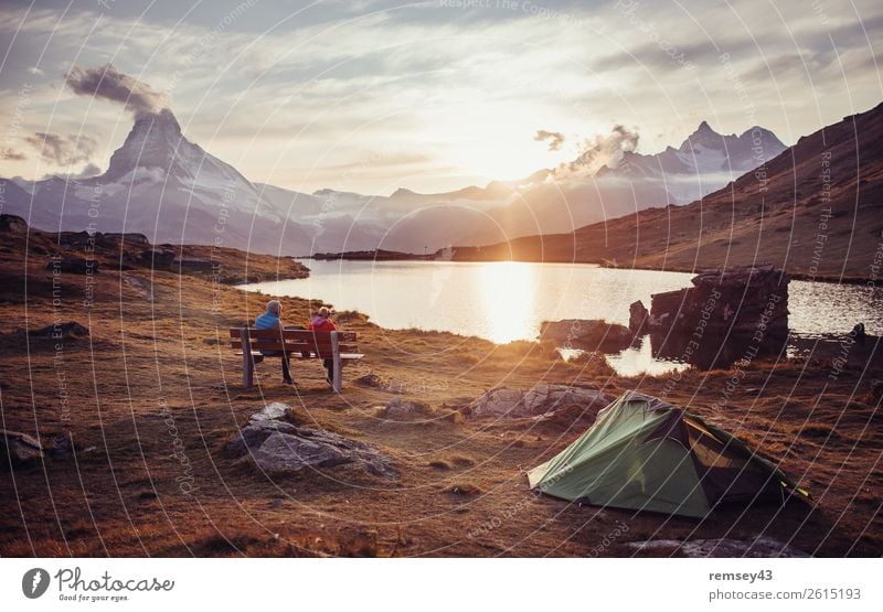 Camping Natur Landschaft Wolken Sonne Sonnenaufgang Sonnenuntergang Sonnenlicht Herbst Alpen Berge u. Gebirge Zermatt Matterhorn genießen