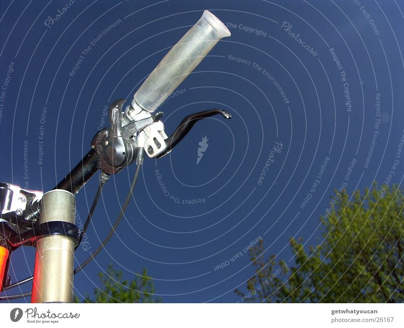 Hydraulischer Lebensretter Fahrrad Hebel Baum schön Gabel Griff Extremsport Fahrradlenker Bremse Himmel blau Gangschaltung Leitung Kabel Sonne