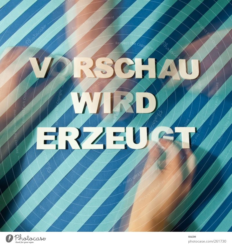 *1.800* Einen Moment bitte ... Arbeit & Erwerbstätigkeit Hand Schriftzeichen Streifen Bewegung lustig blau weiß Typographie Vorschau Wort Buchstaben Kreativität