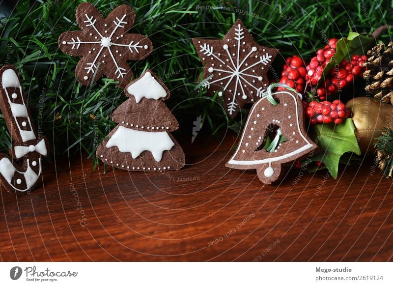 Weihnachtskekse. Weihnachtsfest Konzept Dessert Winter Dekoration & Verzierung Tisch Feste & Feiern Weihnachten & Advent Silvester u. Neujahr Baum Holz Ornament