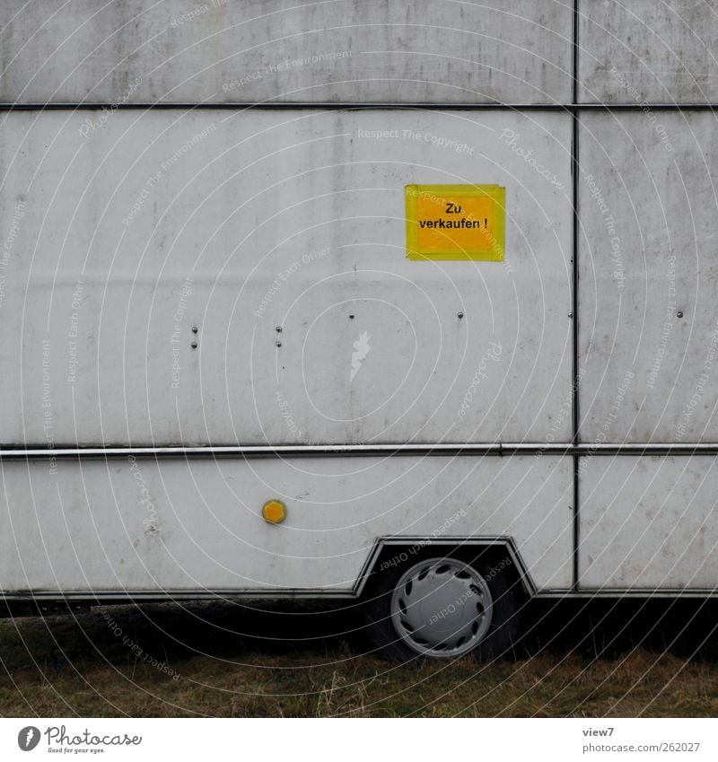 guter Gebrauchter Arbeitsplatz Handel Mauer Wand Verkehr Verkehrsmittel Straße Fahrzeug Wohnwagen Bauwagen Metall Zeichen Schilder & Markierungen Hinweisschild