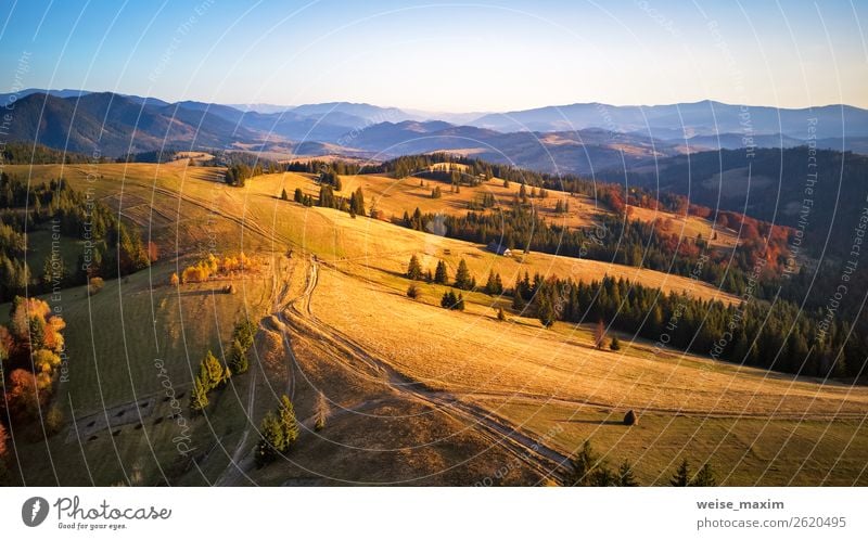 Luftpanoramaansicht der Herbstgebirgskette schön Ferien & Urlaub & Reisen Tourismus Berge u. Gebirge Haus Natur Landschaft Himmel Sonnenaufgang Sonnenuntergang