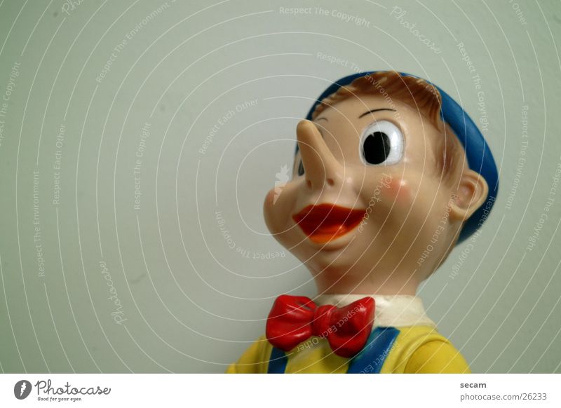 pinocchio_2 Spielfigur Spielzeug Statue Puppe Blick