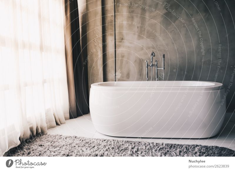 Moderne Luxusbadewanne im Badinnenraum Lifestyle Reichtum elegant Stil Design schön Erholung Wohnung Haus Dekoration & Verzierung Badewanne modern neu