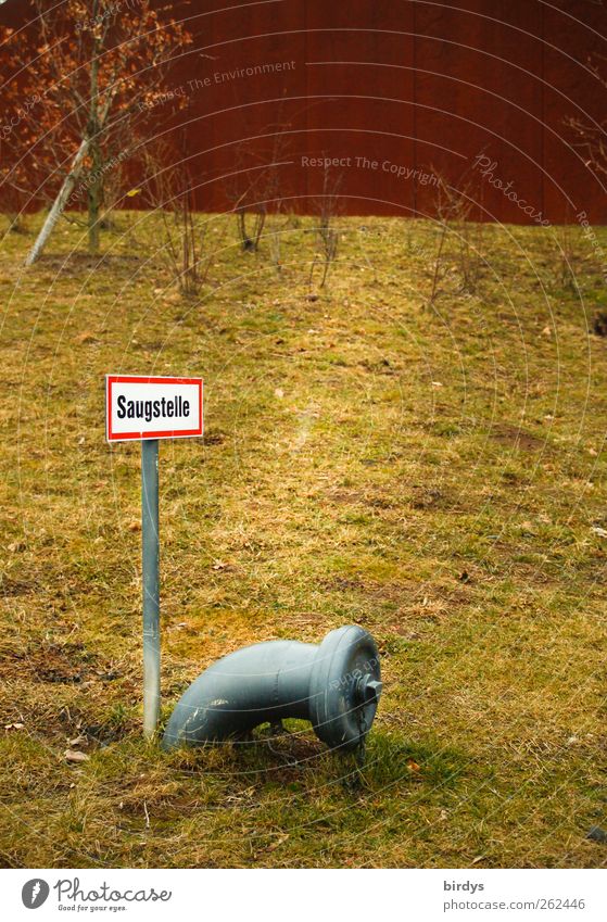 Saugstelle Herbst Wiese Schilder & Markierungen Hinweisschild Warnschild authentisch Rohrbogen Rohrleitung Anschluss Bogen Muffe Feuerwehr Schutz Sicherheit