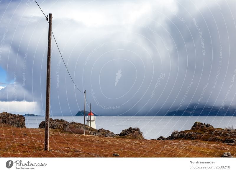 Leuchtfeuer Ferien & Urlaub & Reisen Ferne Meer Natur Landschaft Urelemente Luft Wasser Wolken Gewitterwolken Klima schlechtes Wetter Regen Berge u. Gebirge