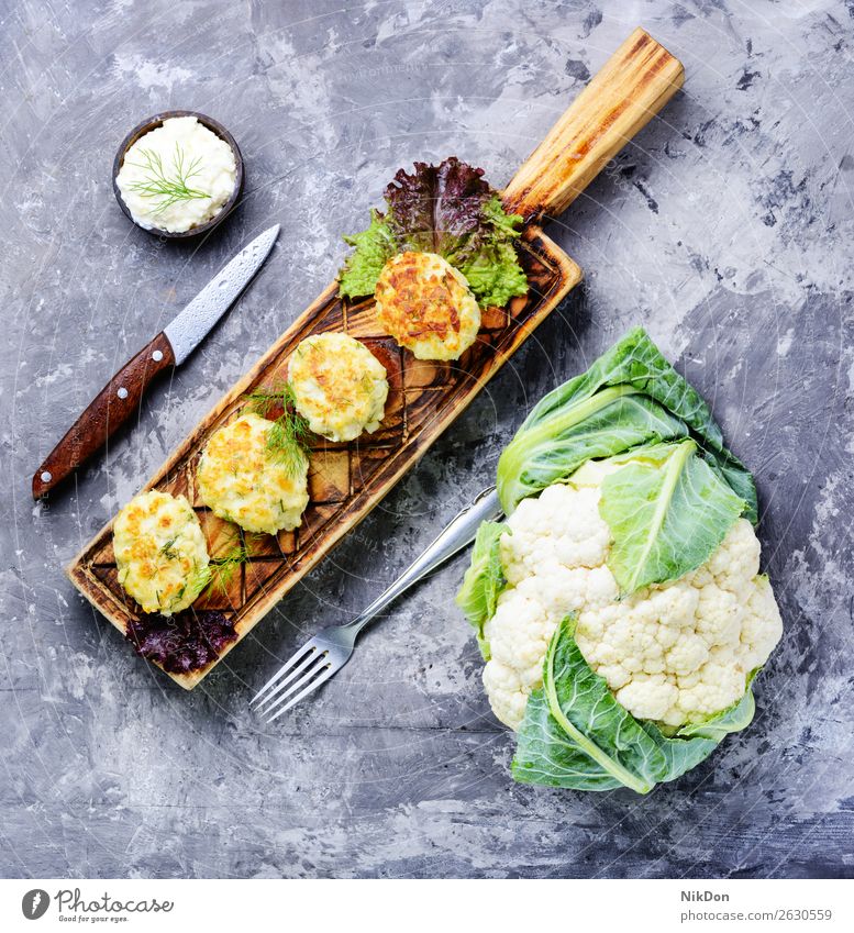 Veganes Gemüseschnitzel rissole Kohlgewächse Lebensmittel Kotelett gebraten Mahlzeit Abendessen gekocht Gesundheit Mittagessen Teller Speise Küche selbstgemacht