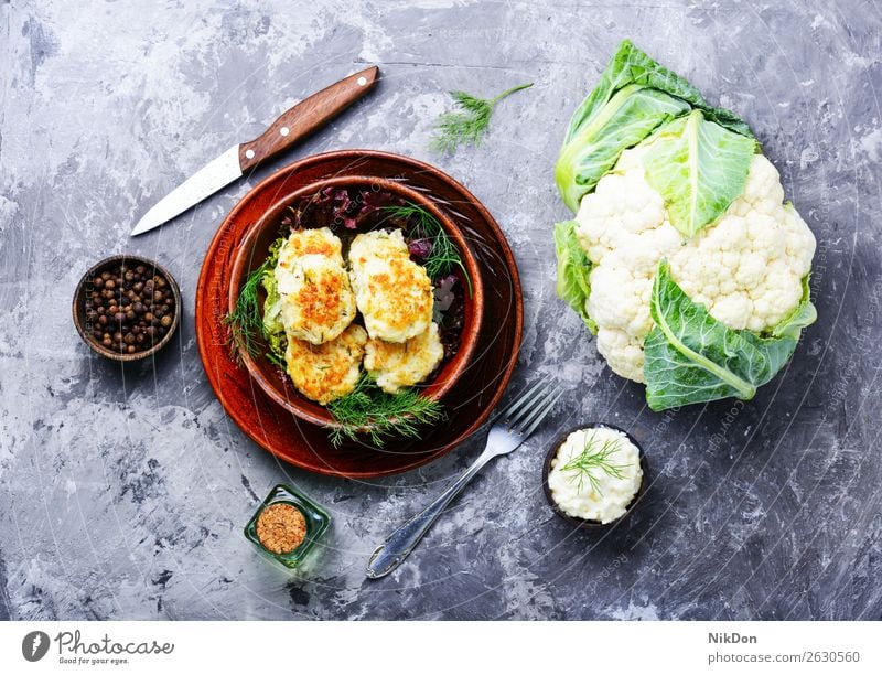 Veganes Gemüseschnitzel rissole Kohlgewächse Lebensmittel Kotelett gebraten Mahlzeit Abendessen gekocht Gesundheit Mittagessen Teller Speise Küche selbstgemacht