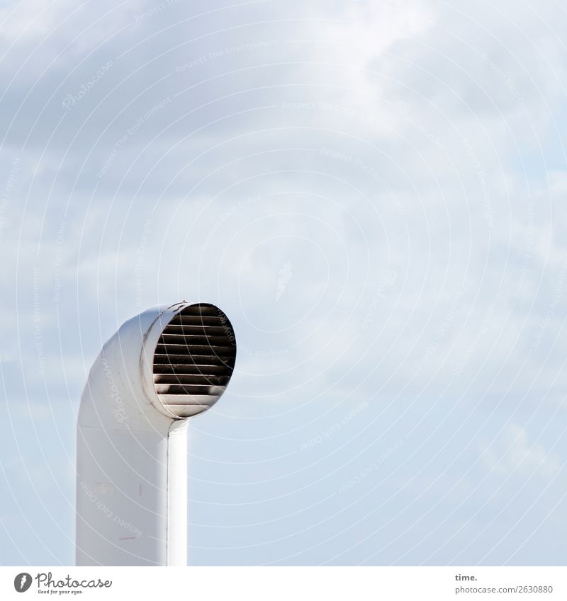 Überraschung | aus dem Nichts Himmel Wolken Schönes Wetter Schifffahrt Passagierschiff An Bord Röhren Lüftungsschacht Lüftungsklappe Metall atmen maritim