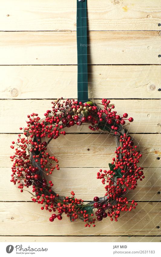 Weihnachtskranz aus immergrünen und nandianischen Netzwerkbeeren Winter Dekoration & Verzierung Feste & Feiern Ostern Erntedankfest Weihnachten & Advent