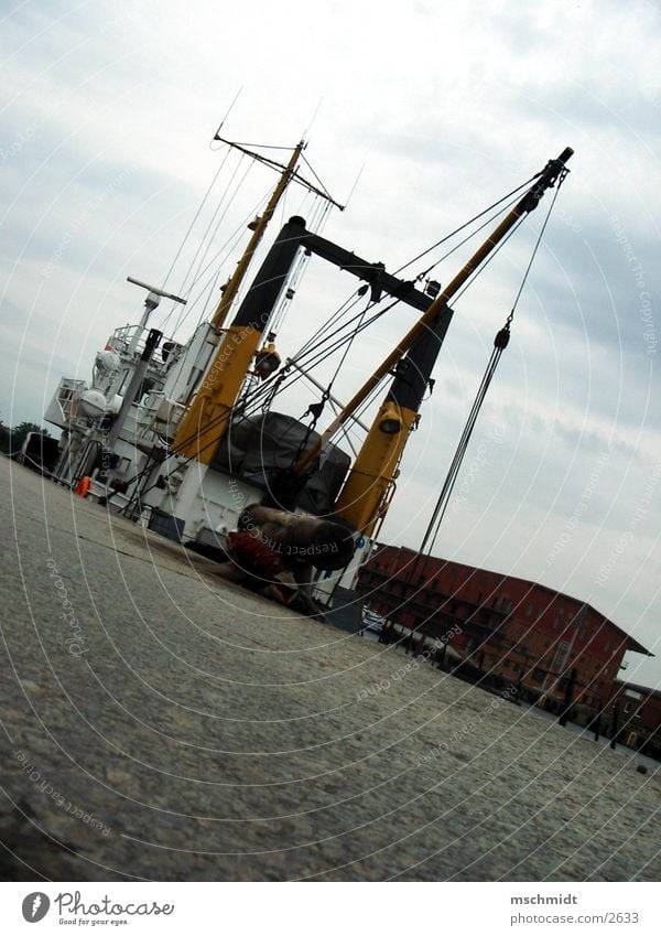 kutter Wasserfahrzeug Fischerboot Meer Hafen