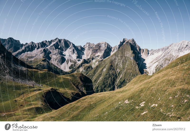 Blick Richtung Memminger Hütte Ferien & Urlaub & Reisen Abenteuer Ferne Sommerurlaub Berge u. Gebirge wandern Natur Landschaft Schönes Wetter Alpen Gipfel