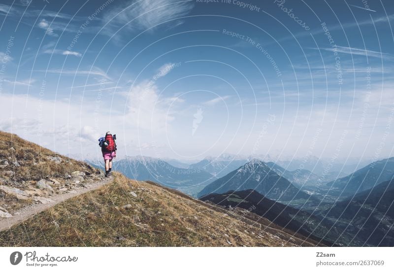 Junge Frau auf Alpenüberquerung | Pitztal | E5 Ferien & Urlaub & Reisen Ausflug Abenteuer wandern Mensch Natur Landschaft Himmel Schönes Wetter Berge u. Gebirge