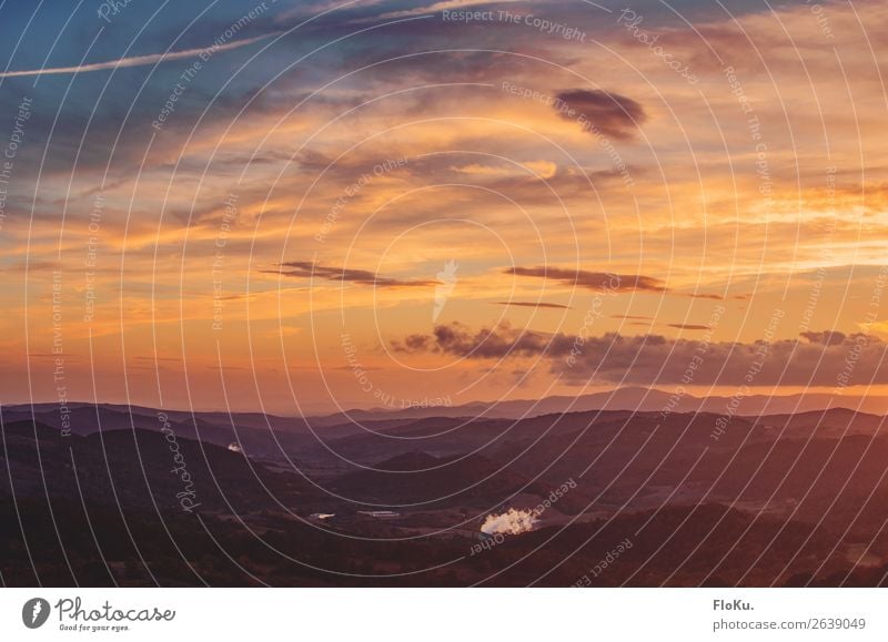 Hügel der Toskana im Abendlicht Ferien & Urlaub & Reisen Umwelt Natur Landschaft Urelemente Himmel Wolken Sonnenaufgang Sonnenuntergang Herbst Schönes Wetter