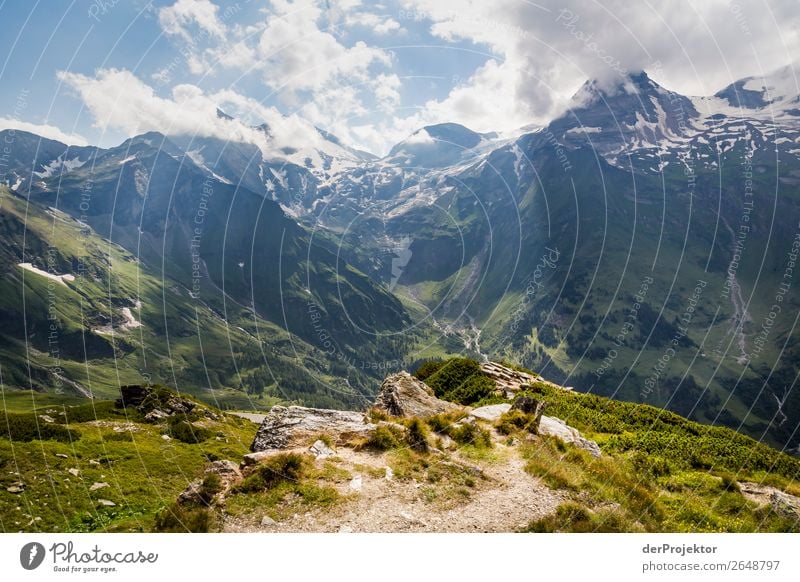 Großglockner Pass im Sonnenlicht IV Starke Tiefenschärfe Kontrast Schatten Licht Tag Textfreiraum Mitte Textfreiraum oben Textfreiraum links Textfreiraum rechts