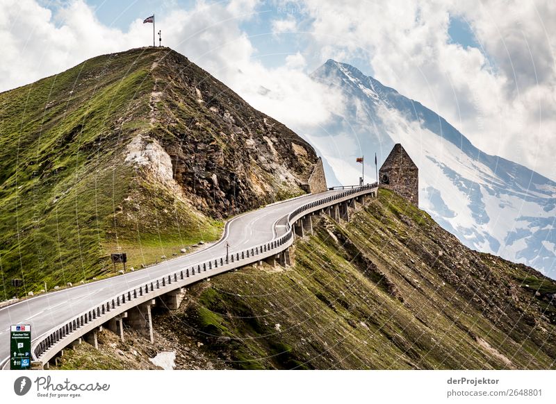 Großglockner Pass im Sonnenlicht VIII Starke Tiefenschärfe Kontrast Schatten Licht Tag Textfreiraum Mitte Textfreiraum oben Textfreiraum links