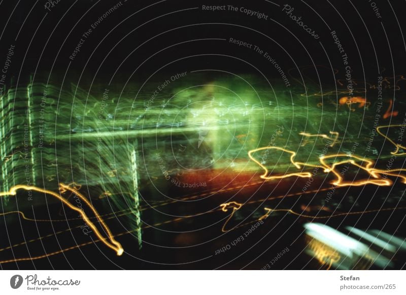 Lightwave: beta Licht Langzeitbelichtung Dresden Unschärfe dunkel Nacht Gläserne Manufaktur Blur