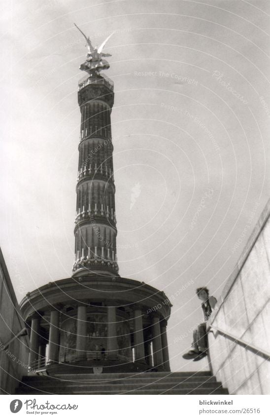 Berlin Siegessäule Sommer Europa Unterführung Treppe Säule