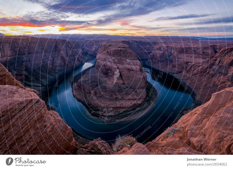 Horseshoe Bend Ferien & Urlaub & Reisen Tourismus Ausflug Abenteuer Ferne Freiheit wandern Umwelt Natur Landschaft Erde Wasser Himmel Wolken Wetter Felsen