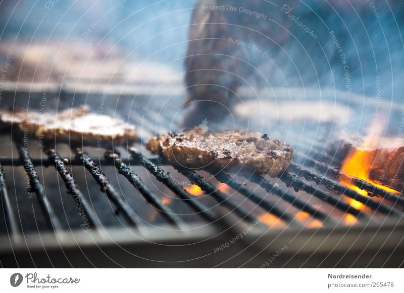 Fett Lebensmittel Fleisch Übergewicht Gastronomie Grill Rauch außergewöhnlich bedrohlich saftig Völlerei ungesund Cholesterin Flamme Feuer Steak Grillen