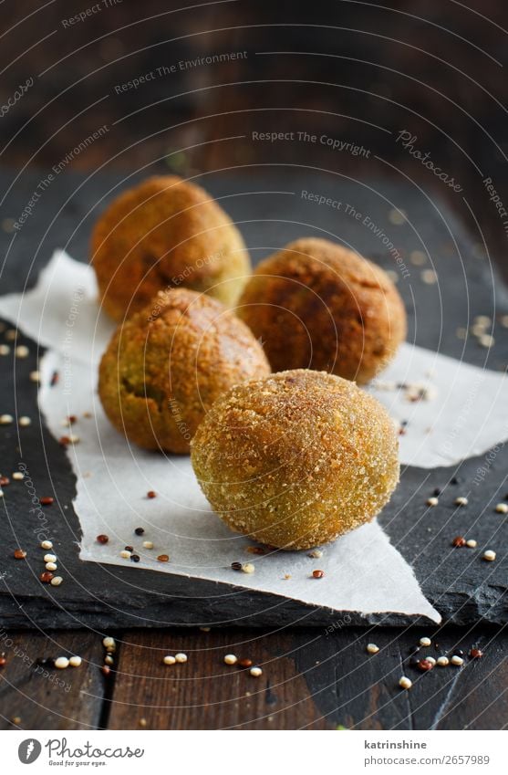 Gebratener vegetarischer Falafel Gemüse Abendessen Vegetarische Ernährung Diät Ball Holz grün Amuse-Gueule Brokkoli Speise Lebensmittel Beignets Gesundheit