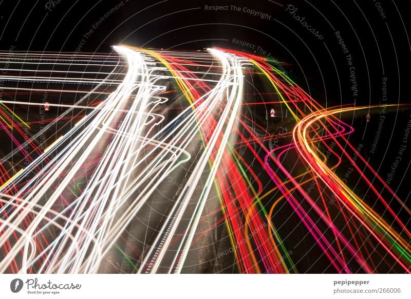 wohin? Güterverkehr & Logistik Verkehr Verkehrswege Personenverkehr Berufsverkehr Straßenverkehr Autofahren Autobahn Fahrzeug rennen Bewegung mehrfarbig