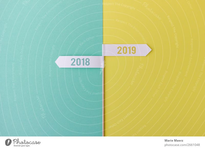 Jahreswechsel 2018 / 2019 Silvester u. Neujahr Arbeit & Erwerbstätigkeit Karriere Schilder & Markierungen gehen einfach hell Neugier gelb grün Tugend Optimismus