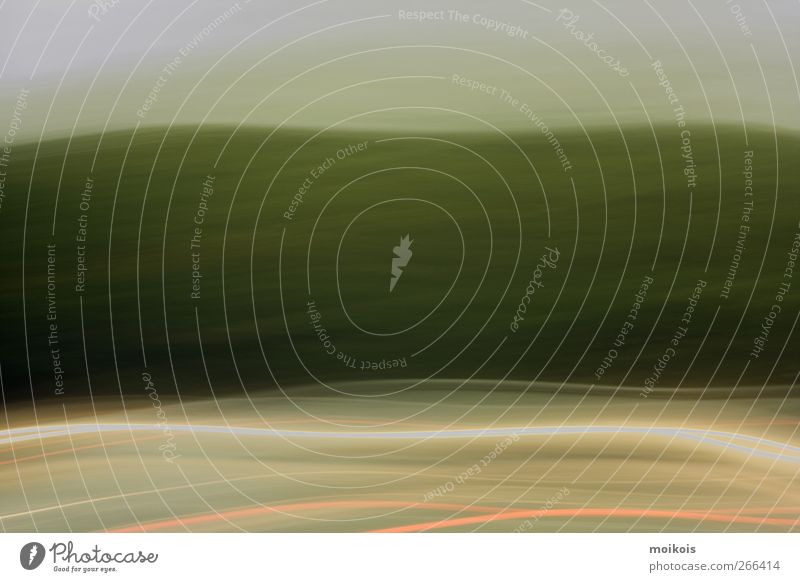 Grüne Welle Landschaft Himmel Feld Autobahn Linie Streifen blau braun grün rot weiß Zufriedenheit Surrealismus Symmetrie Wandel & Veränderung Farbfoto