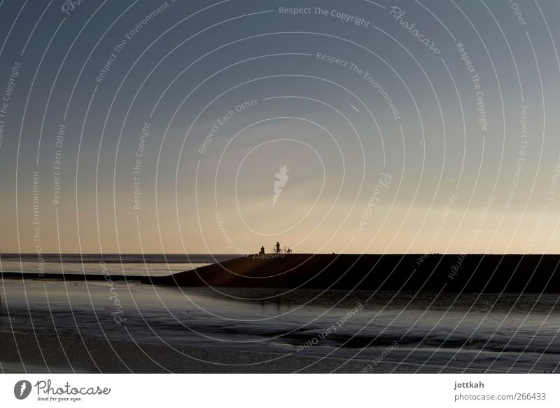 Treffen sich zwei Radfahrer aufm Deich Ferien & Urlaub & Reisen Freiheit Meer Insel Landschaft Wasser Himmel Horizont Küste Nordsee Fahrrad beobachten Denken