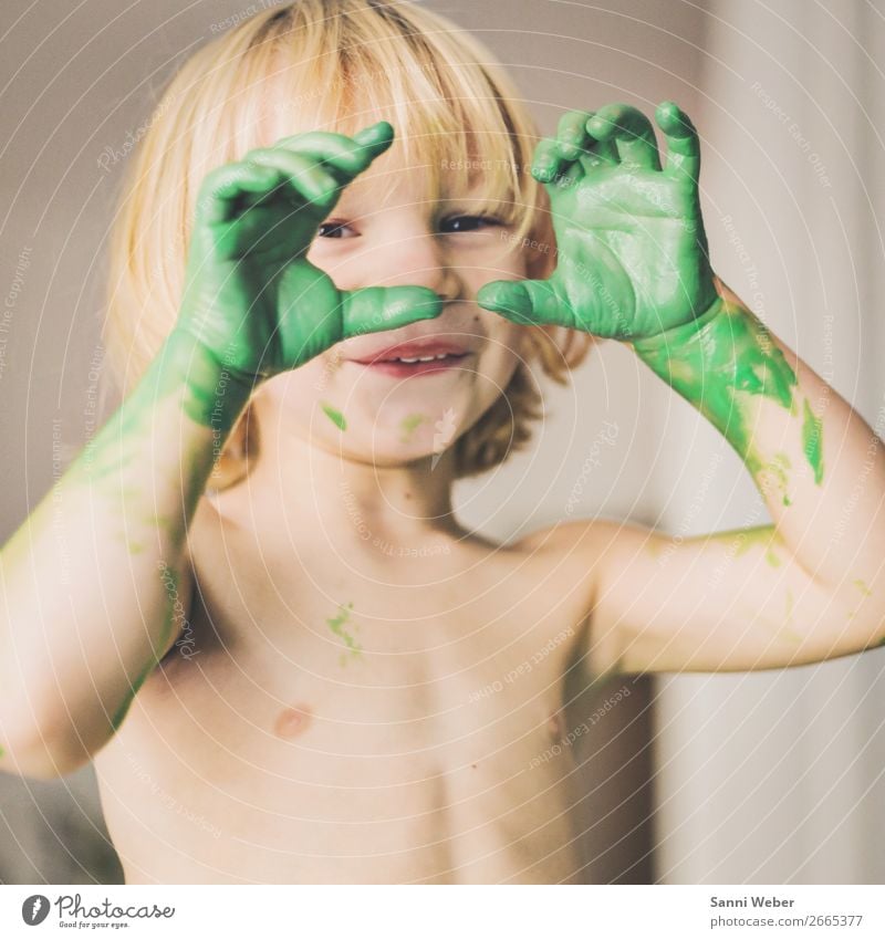 childrens hand Mensch maskulin Kind Junge Kindheit Leben Körper Haut Kopf Gesicht Auge Mund Lippen Zähne Brust Arme Hand Finger 1 3-8 Jahre Maler Stimmung