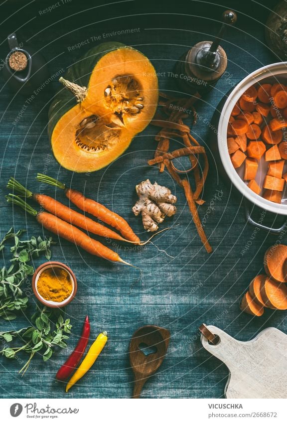 Gemüse für Kürbissuppe Lebensmittel Suppe Eintopf Ernährung Bioprodukte Vegetarische Ernährung Diät Geschirr Topf Stil Design Gesunde Ernährung Winter