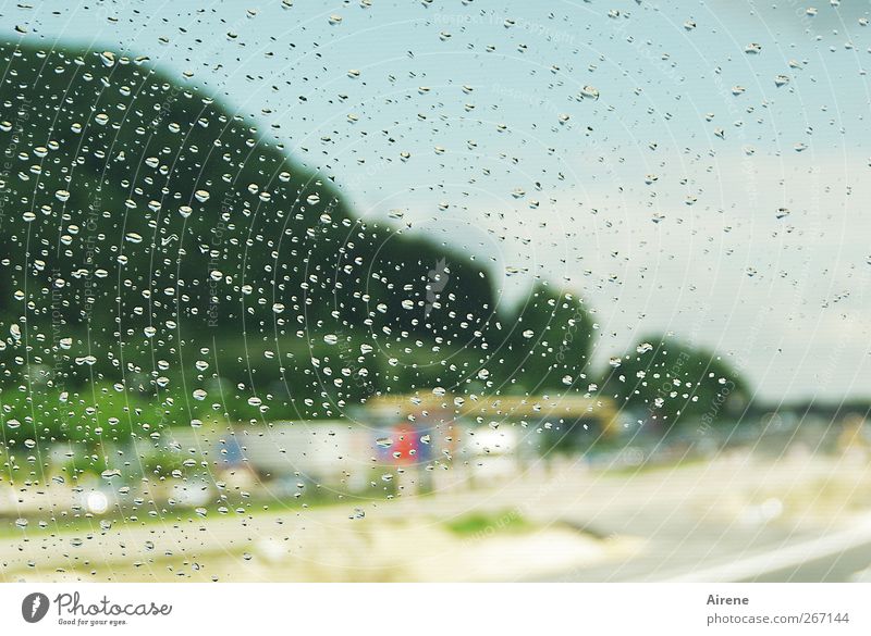 Regenpause Ferien & Urlaub & Reisen Umwelt Landschaft Wassertropfen Himmel schlechtes Wetter Hügel Autobahnraststätte Verkehr Verkehrswege Straßenverkehr