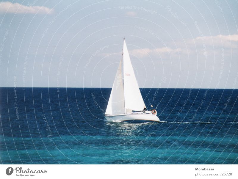 Segeltorn Segelboot Jolle Schifffahrt blaues Wasser